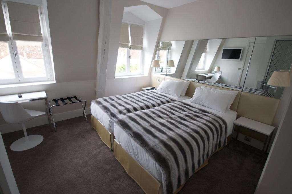 Le Cesar Hotel Provins Bilik gambar